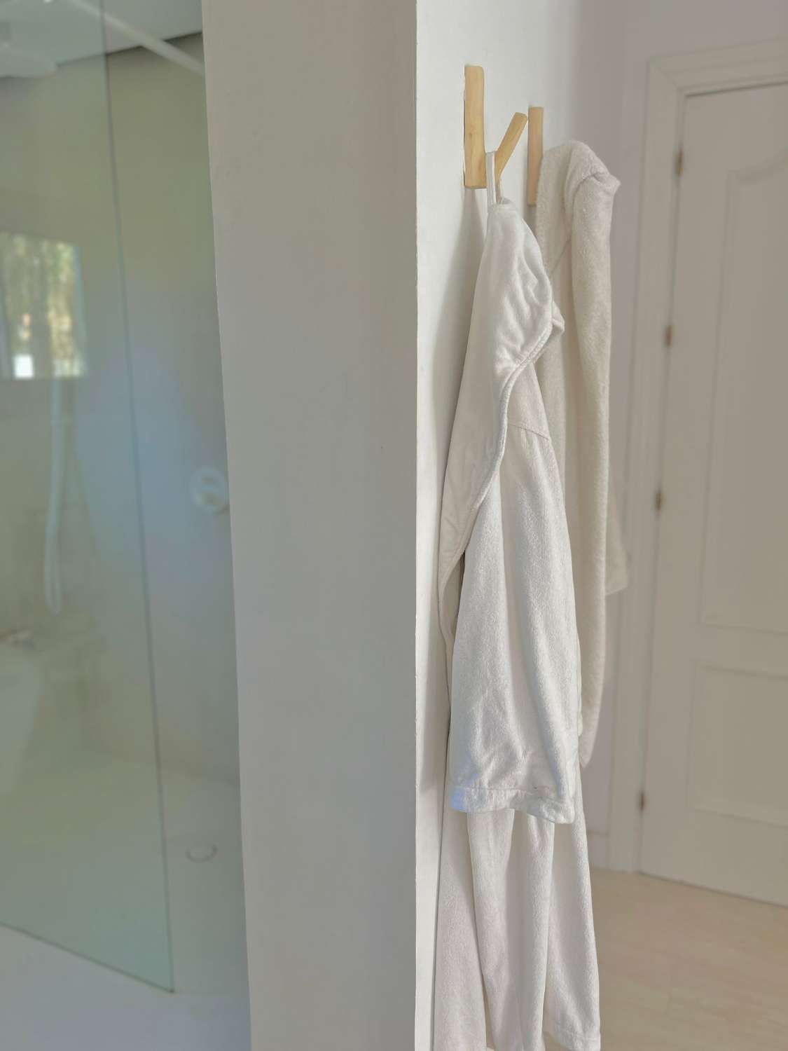 Se alquila desde 01/10/25 hasta 30/06/26 . magnífica villa en zona de Playamar ( Torremolinos )