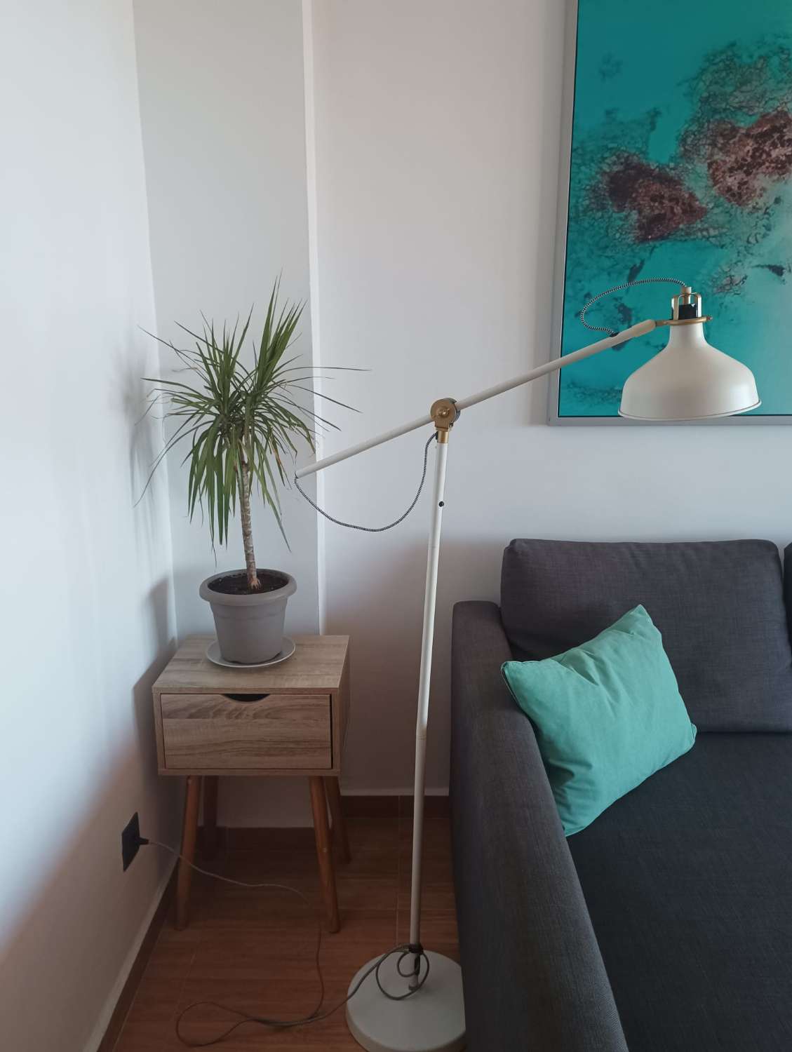 SE ALQUILA  DESDE 01/09/2026- 30/06/2027CON VISTAS AL MAR (TORREMOLINOS)