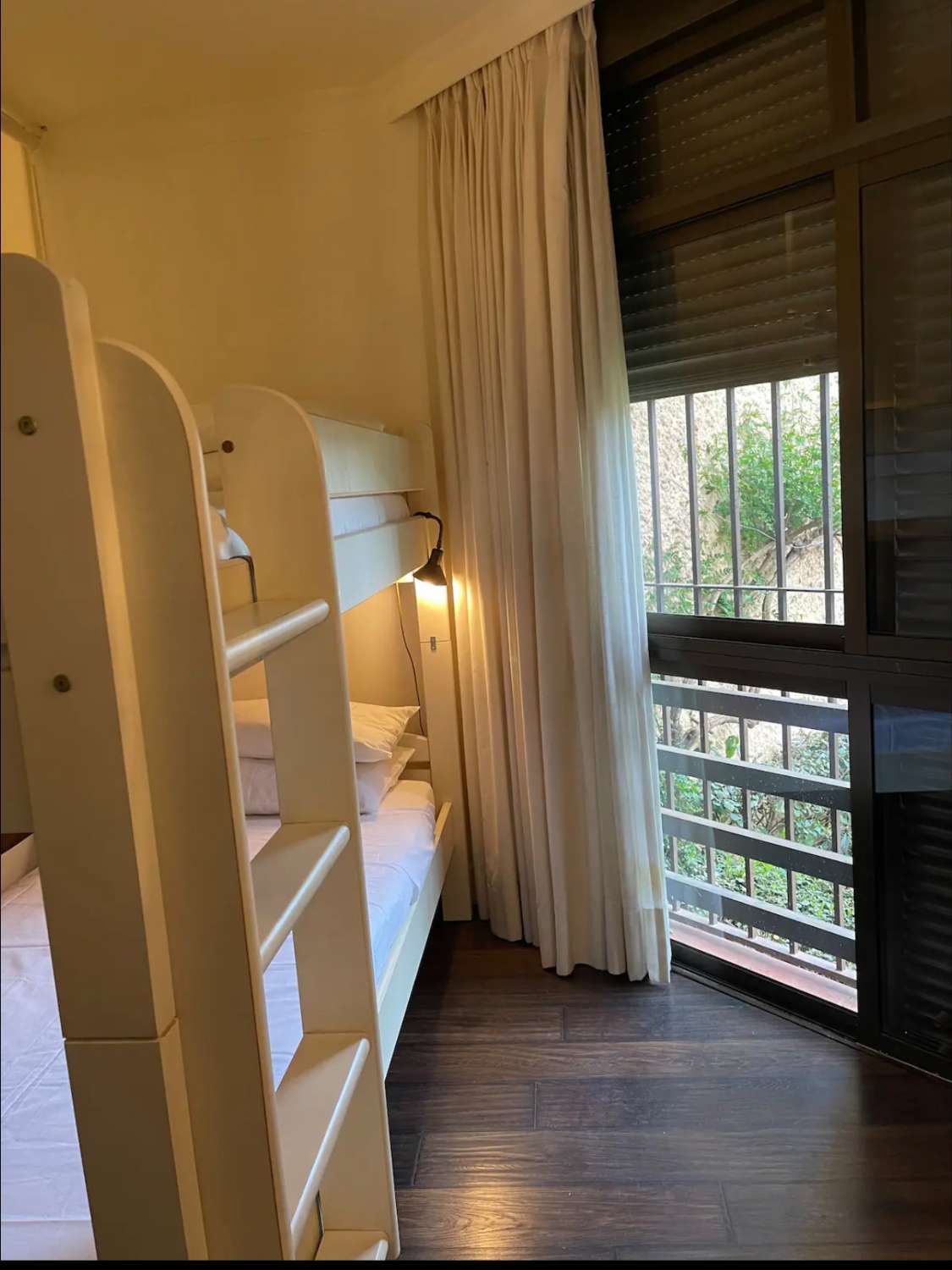 SE ALQUILA DESDE AHORA 30.6.26 Y DESDE 1.9.26-30.6.27  MAGNIFICO APARTAMENTO EN PLAYAMAR (TORREMOLINOS)