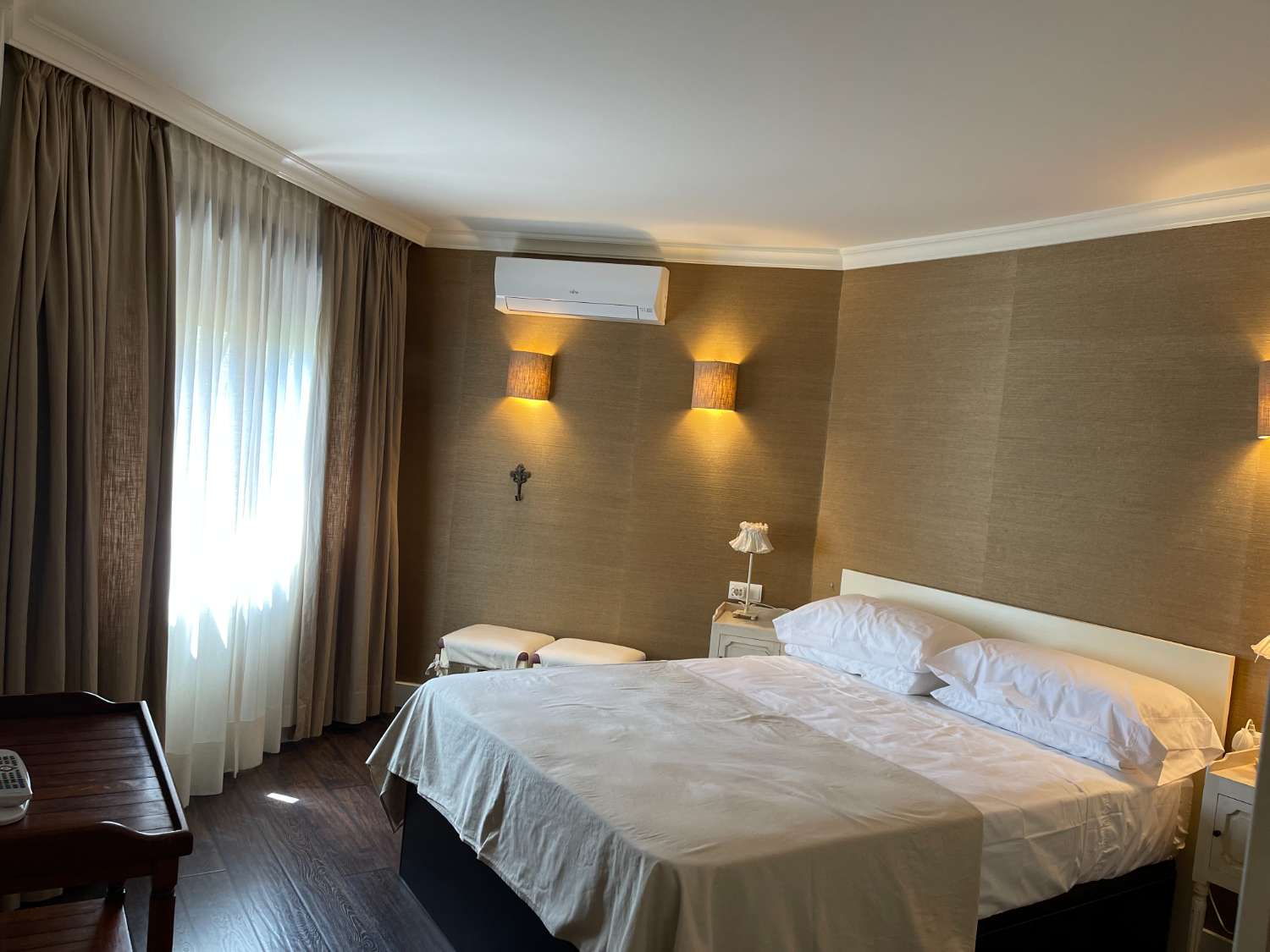 SE ALQUILA DESDE AHORA 30.6.26 Y DESDE 1.9.26-30.6.27  MAGNIFICO APARTAMENTO EN PLAYAMAR (TORREMOLINOS)