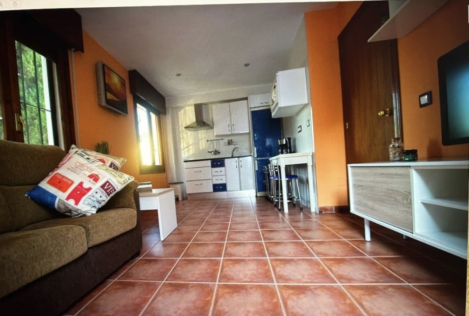SE ALQUILA DESDE AHORA HASTA 30.6.26 Y desde 01/09/2026 hasta 30/06/2027 BONITO APARTAMENTO EN LOS ALAMOS (TORREMOLINOS
