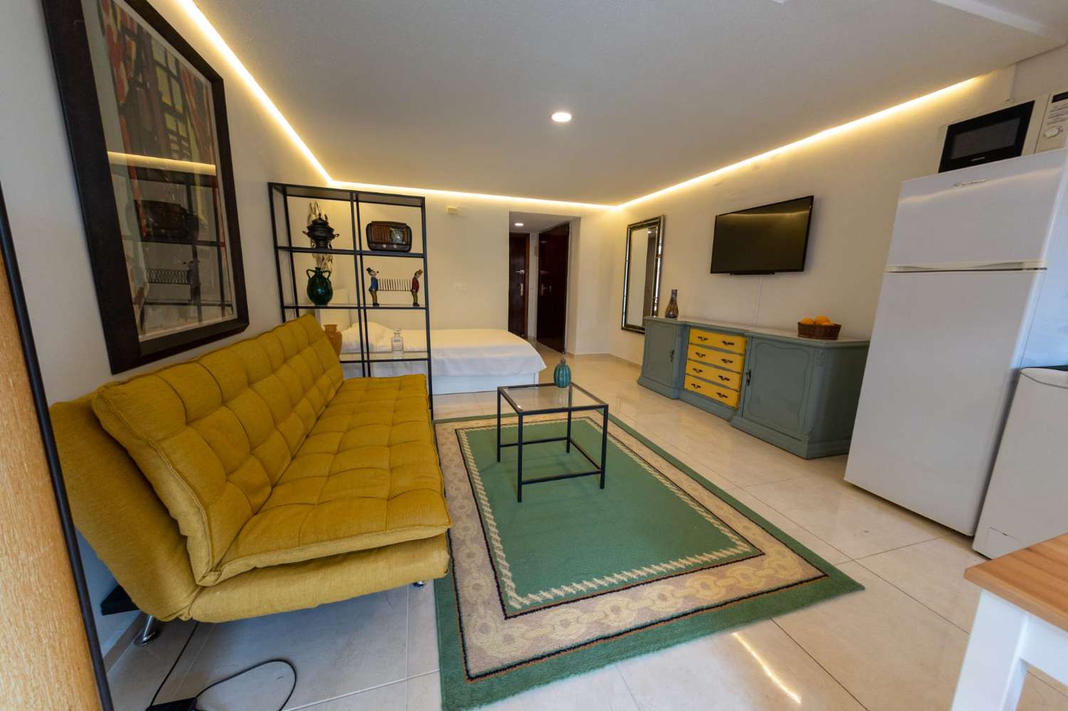 Se alquila desde ahora hasta 31/05/26 Y DESDE 01/09/2026 HASTA 30/06/2027 bonito estudio en Torremolinos