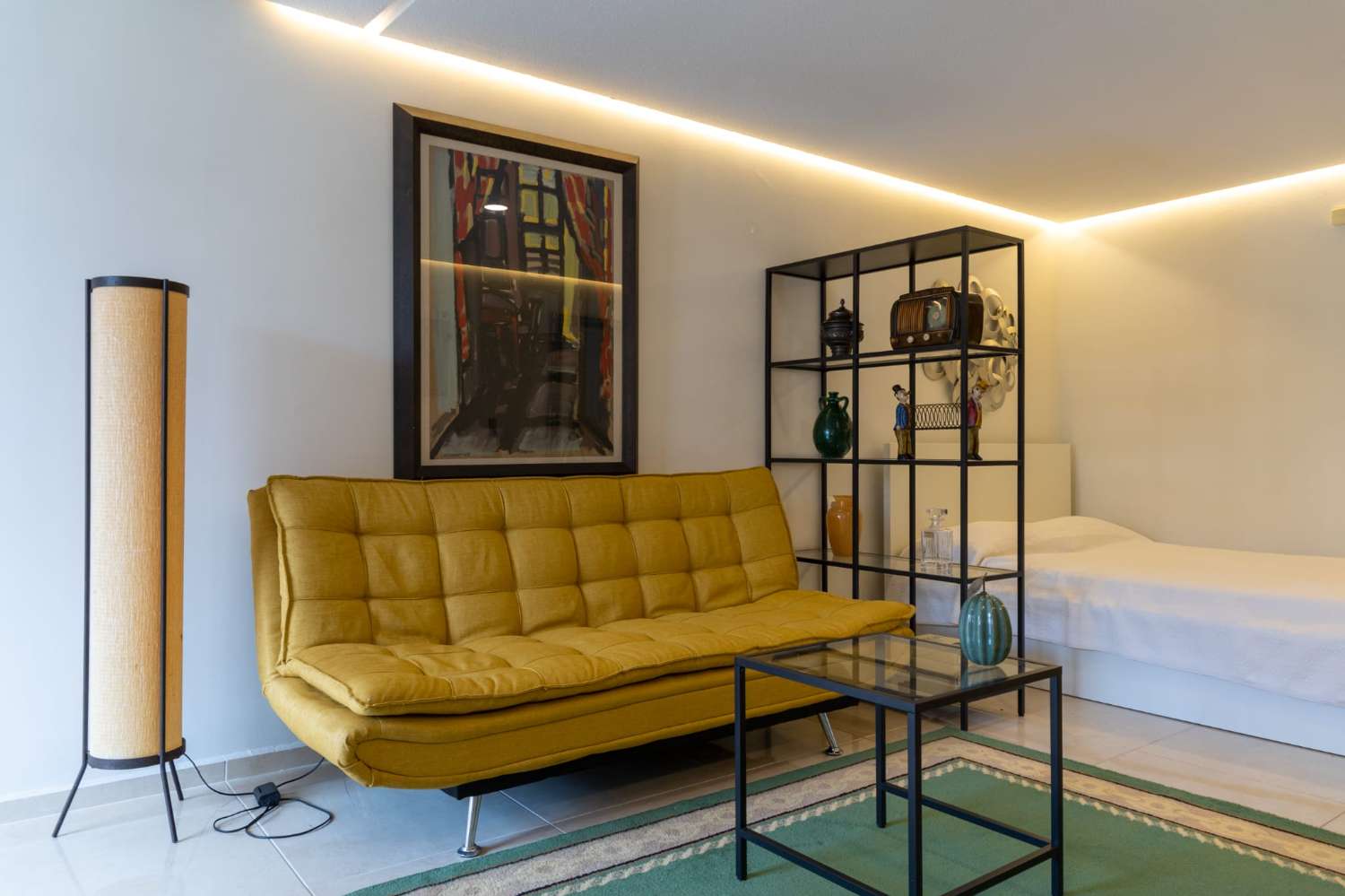 Se alquila desde ahora hasta 31/05/26 Y DESDE 01/09/2026 HASTA 30/06/2027 bonito estudio en Torremolinos