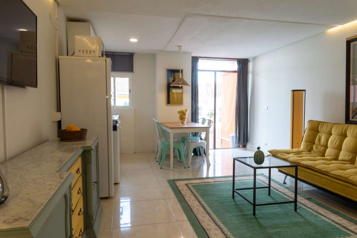 Se alquila desde ahora hasta 31/05/26 Y DESDE 01/09/2026 HASTA 30/06/2027 bonito estudio en Torremolinos