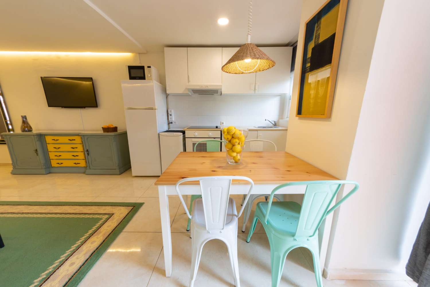 Se alquila desde ahora hasta 31/05/26 Y DESDE 01/09/2026 HASTA 30/06/2027 bonito estudio en Torremolinos