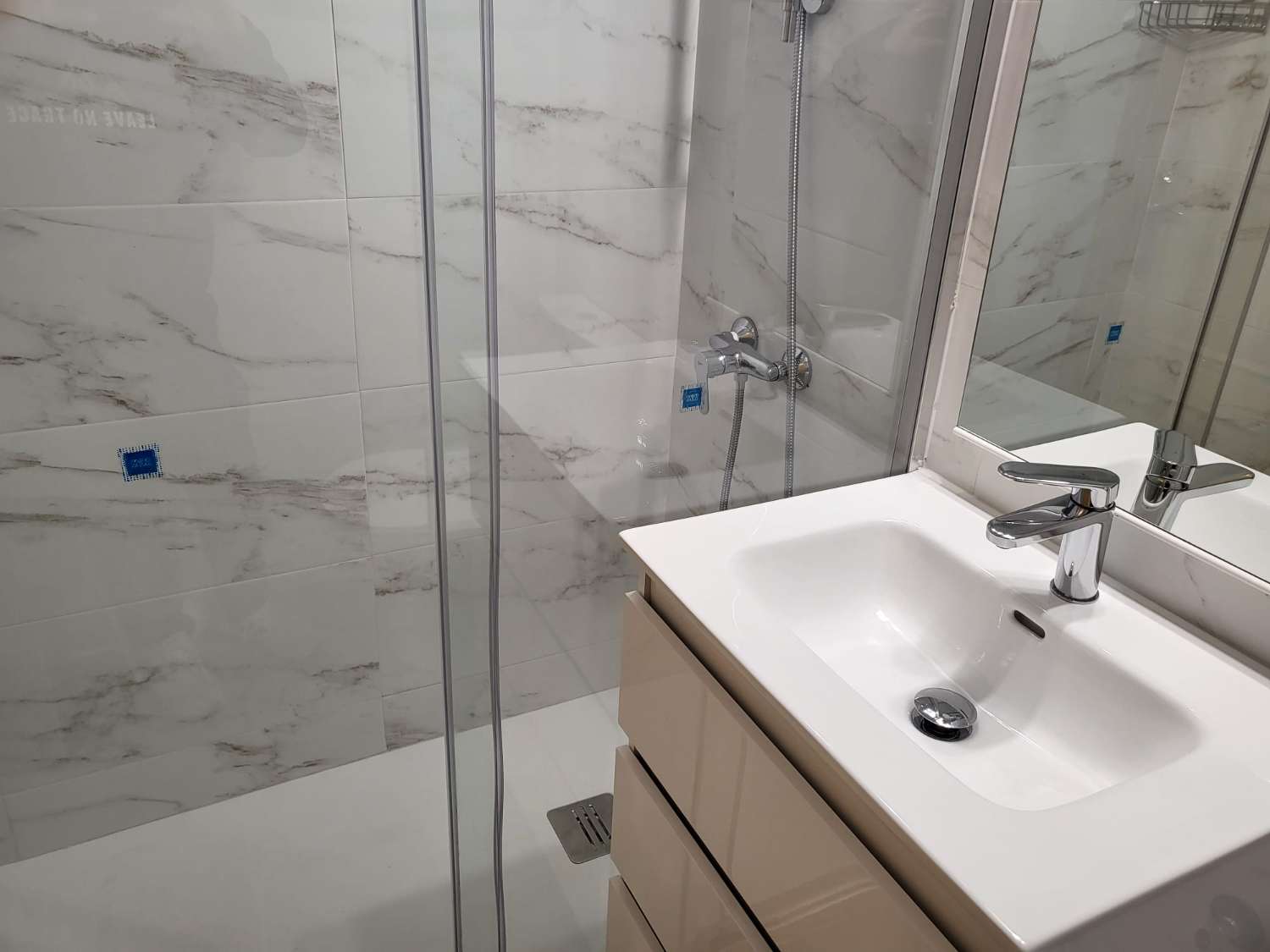 Til leje fra nu til 31/05/26 OG FRA 01/09/2026 TIL 30/06/2027 Flot studie i Torremolinos