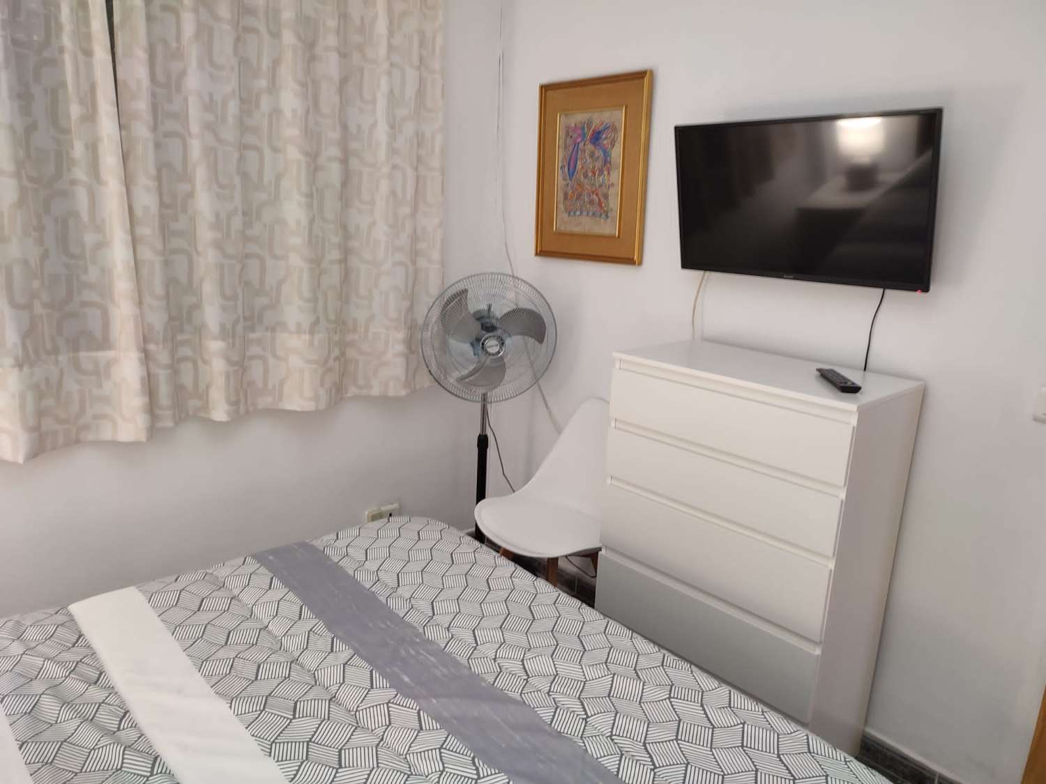 Til leje fra nu til 31/05/26 OG FRA 01/09/2026 TIL 30/06/2027 Flot studie i Torremolinos