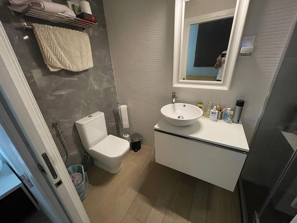 MEDIA TEMPORADA . SE ALQUILA DEL 1.9.2026-30.6.2027 BONITO APARTAMENTO EN EL CENTRO DE TORREMOLINOS