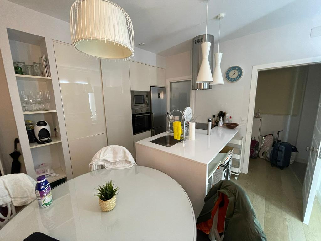 MEDIA TEMPORADA . SE ALQUILA DEL 1.9.2026-30.6.2027 BONITO APARTAMENTO EN EL CENTRO DE TORREMOLINOS