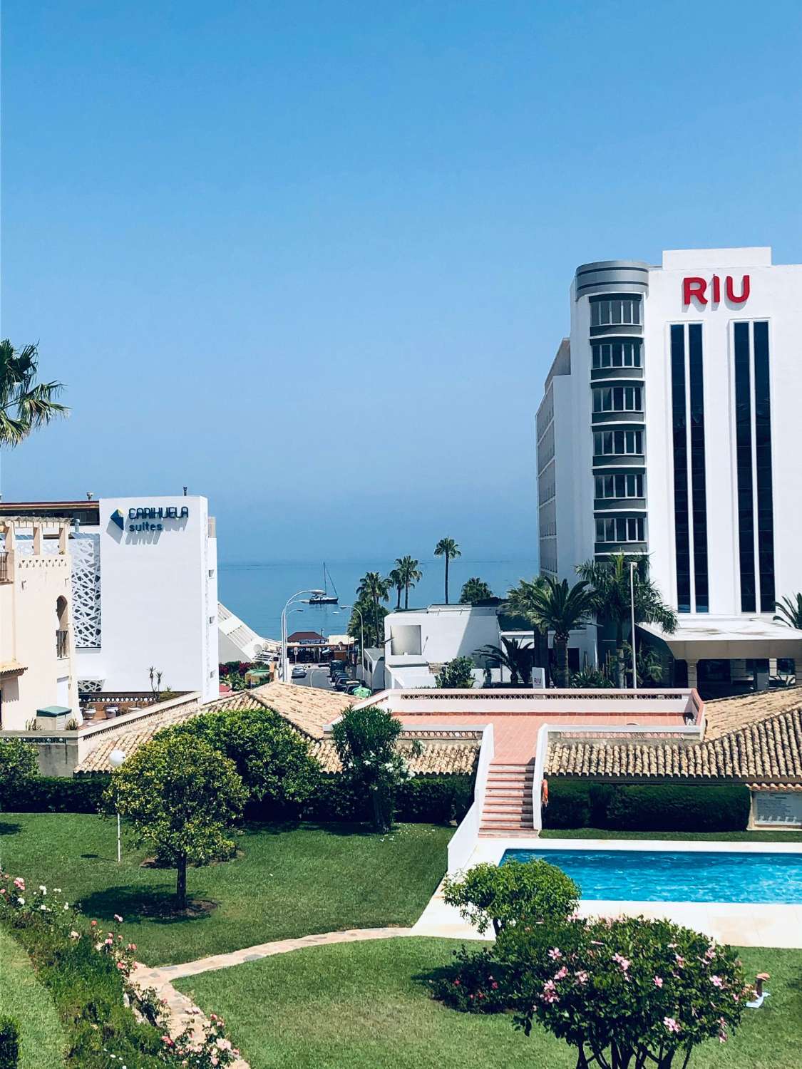 Se alquila hasta 12.6.26 y desde 01/09/2026- 30/06/2027 bonito estudio con vistas al mar en zona la Carihuela (Torremolinos)