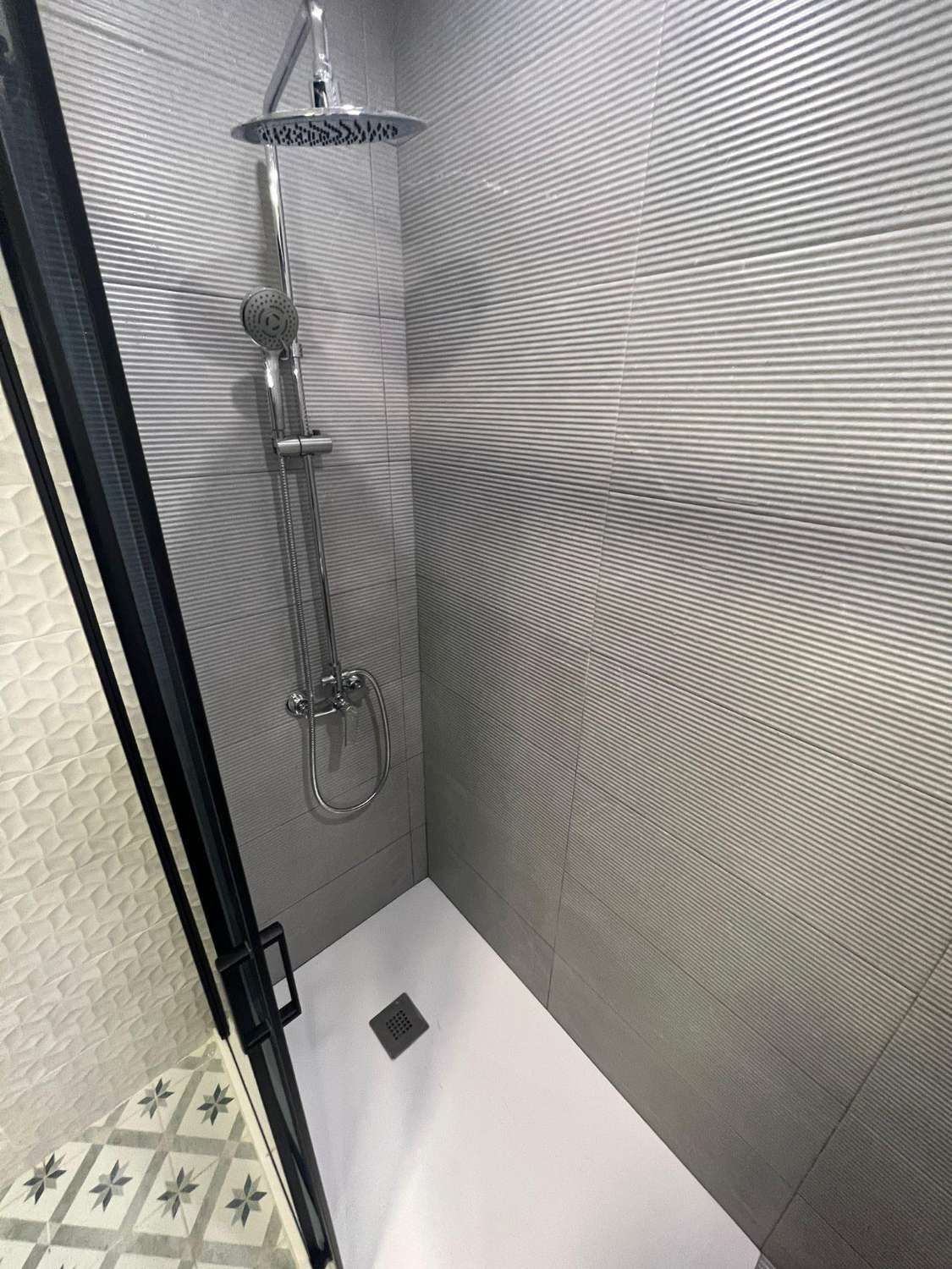 SE ALQUILA APARTAMENTO MEDIA TEMPORADA DESDE 01/9/2026- 30/06/27 BONITO APARTAMENTO EN TORREMOLINOS CENTRO