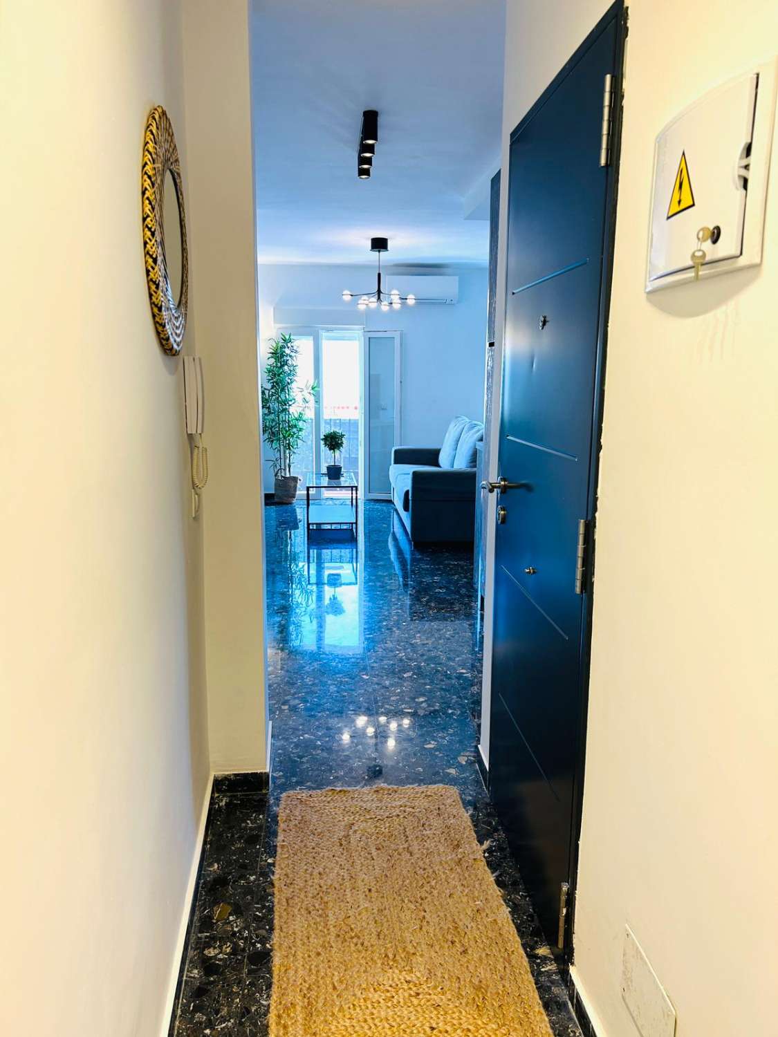 SE ALQUILA APARTAMENTO MEDIA TEMPORADA DESDE 01/9/2026- 30/06/27 BONITO APARTAMENTO EN TORREMOLINOS CENTRO