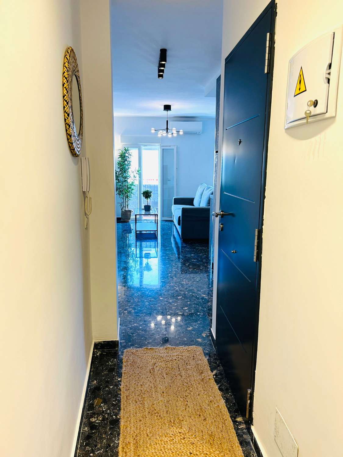 SE ALQUILA APARTAMENTO MEDIA TEMPORADA DESDE 01/9/2026- 30/06/27 BONITO APARTAMENTO EN TORREMOLINOS CENTRO