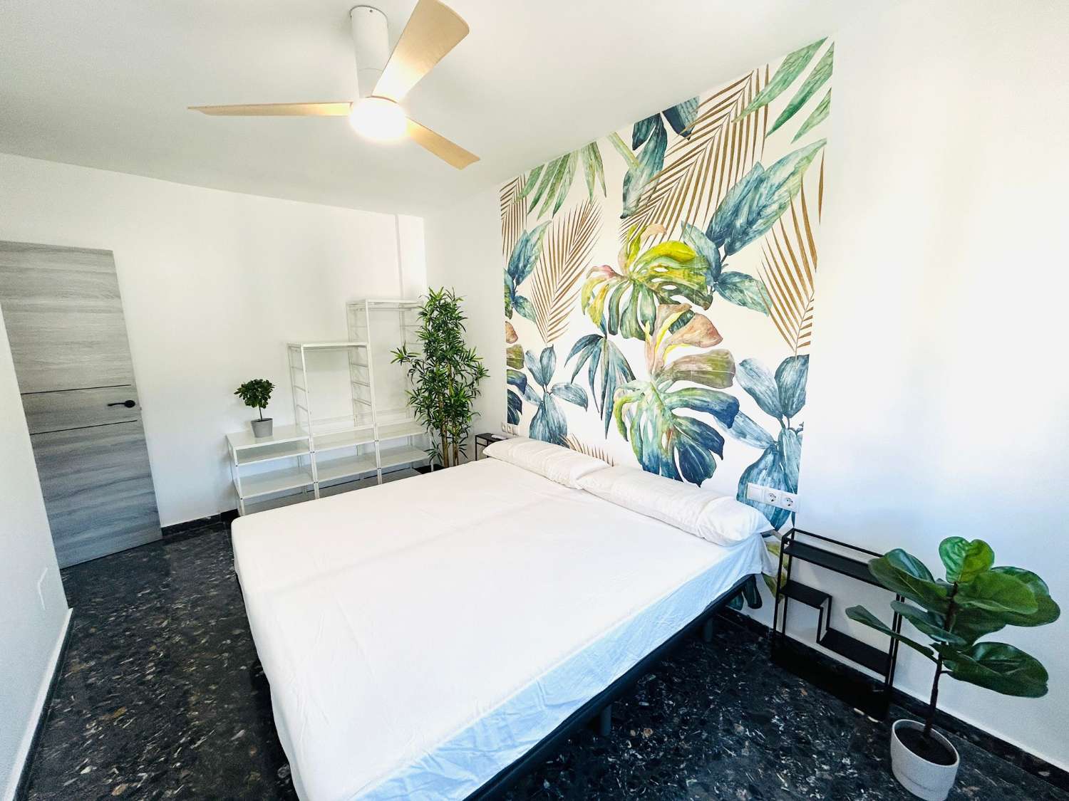 SE ALQUILA APARTAMENTO MEDIA TEMPORADA DESDE 01/9/2026- 30/06/27 BONITO APARTAMENTO EN TORREMOLINOS CENTRO