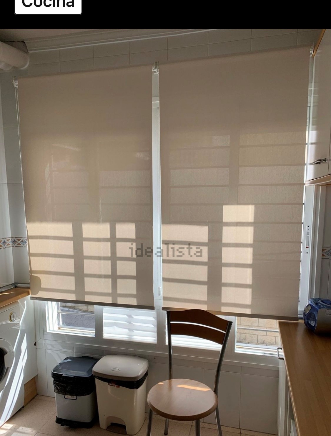 SE ALQUILA DESDE 1.04.27-30.6.27 BONITO APARTAMENTO EN 2ª LINEA DE PLAYA EN LA CARIHUELA (TORREMOLINOS)