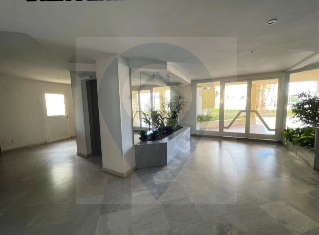 SE ALQUILA DESDE 15/03/2026 HASTA 30/06/2026 Y DESDE 12/10/2026 HASTA 30/06/2027 MAGNIFICO APARTAMENTO CON VISTAS AL MAR EN ZONA LA CARIHUELA (TORREMOLIN