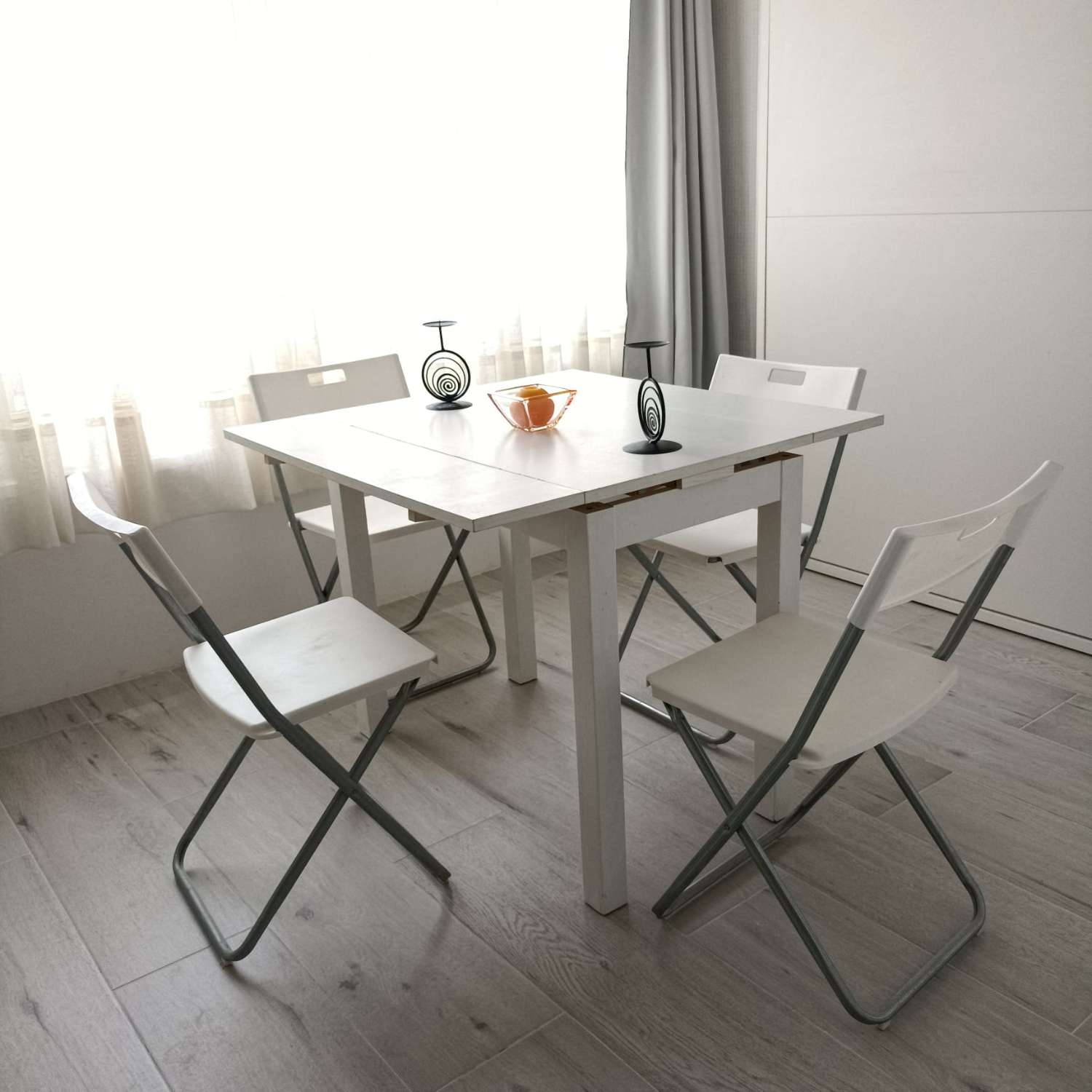 SE ALQUILA ESTUDIO DESDE 01/09/2026 HASTA 30/06/2027 EN ZONA CENTRO (TORREMOLINOS)