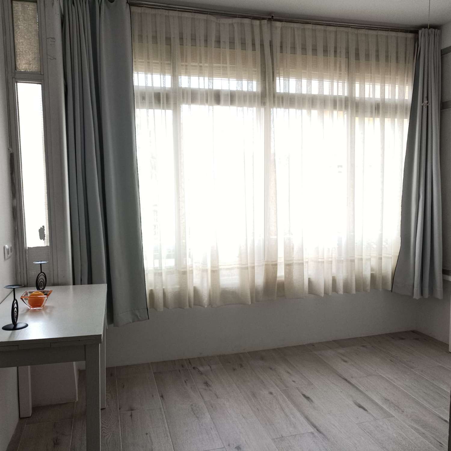 SE ALQUILA ESTUDIO DESDE 01/09/2026 HASTA 30/06/2027 EN ZONA CENTRO (TORREMOLINOS)