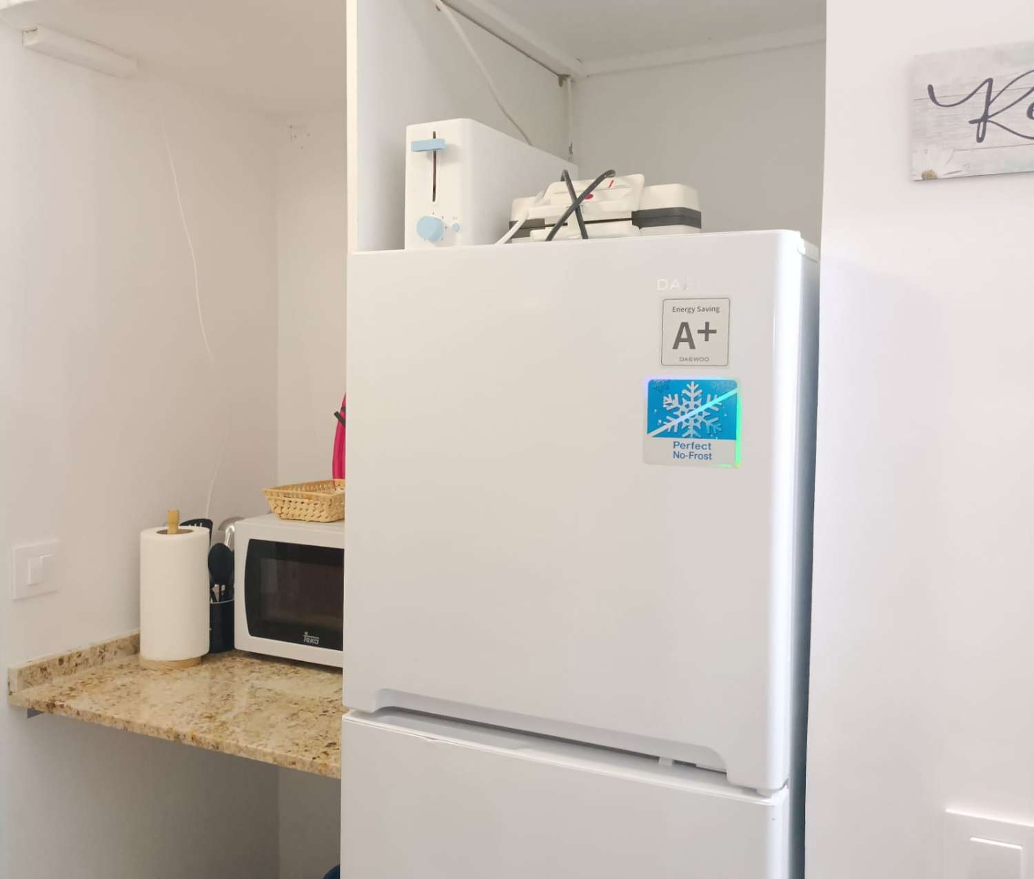 SE ALQUILA ESTUDIO DESDE 01/09/2026 HASTA 30/06/2027 EN ZONA CENTRO (TORREMOLINOS)