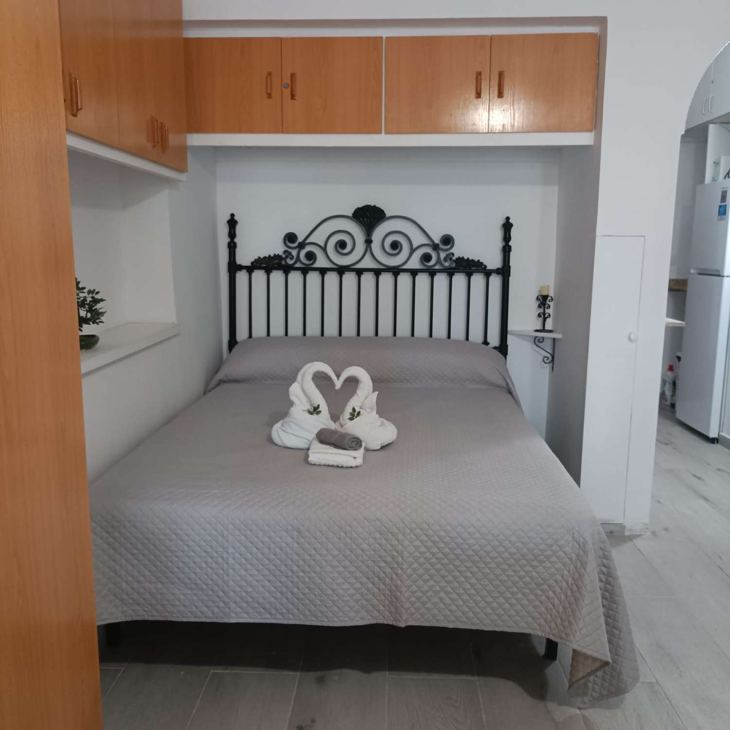 SE ALQUILA ESTUDIO DESDE 01/09/2026 HASTA 30/06/2027 EN ZONA CENTRO (TORREMOLINOS)