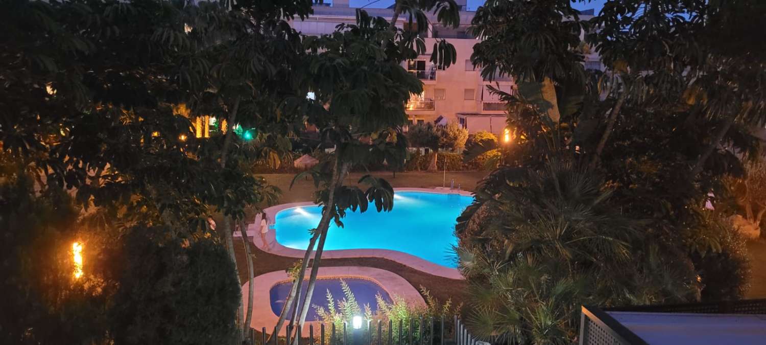 SE ALQUILA ESPECTACULAR APARTAMENTO desde 01/09/26- 31/05/27 EN EL PINILLO TORREMOLINOS.
