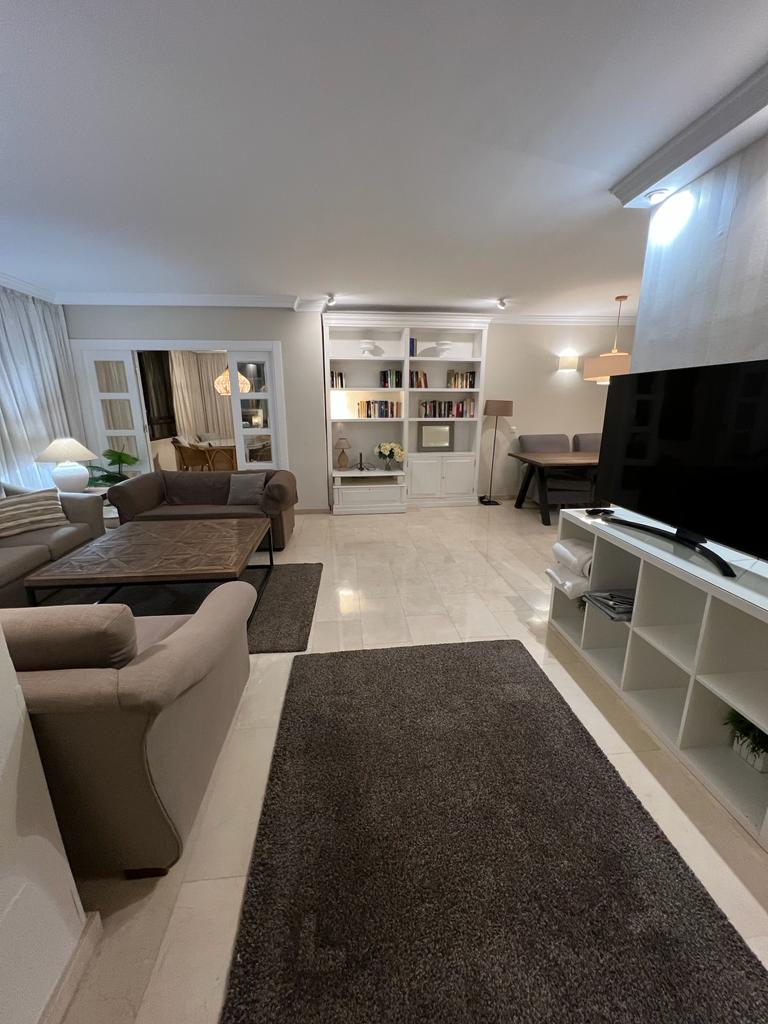 Se alquila desde 1/09/2026 - 30.6.27 precioso apartamento en Playamar (Torremolinos) .-