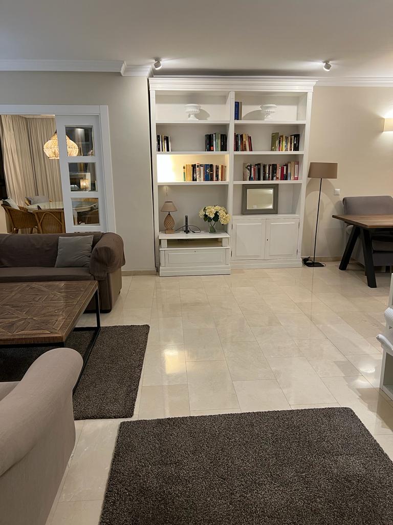 Se alquila desde 1/09/2026 - 30.6.27 precioso apartamento en Playamar (Torremolinos) .-