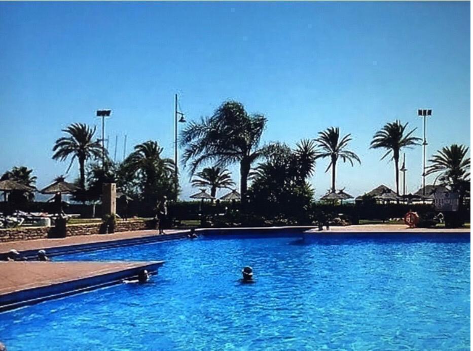 Se alquila desde 1/09/2026 - 30.6.27 precioso apartamento en Playamar (Torremolinos) .-