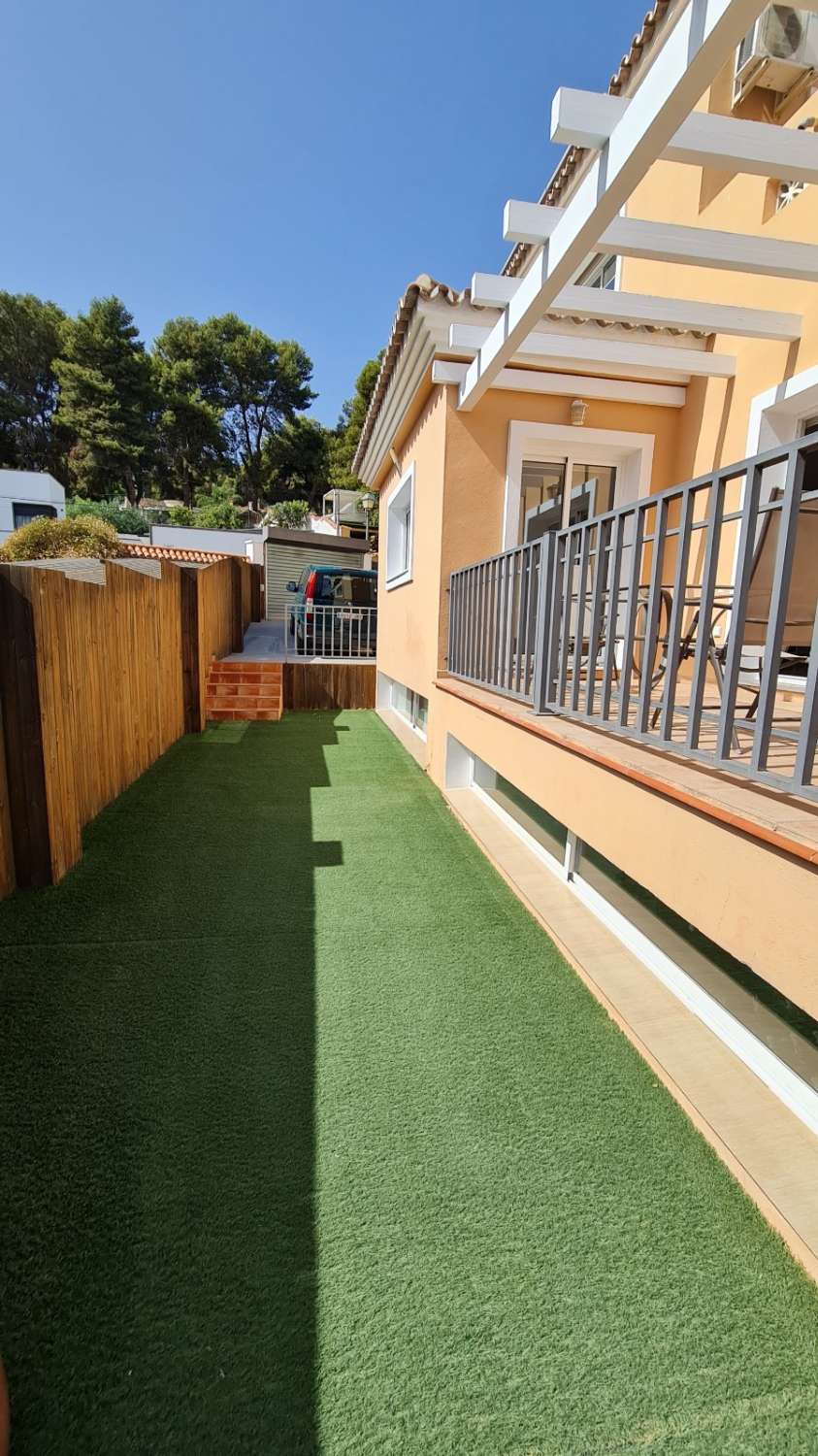 Se alquila de 01/11/2026- 01/04/2027 MAGNIFICA villa en Urbanización El Pinar (Torremolinos)