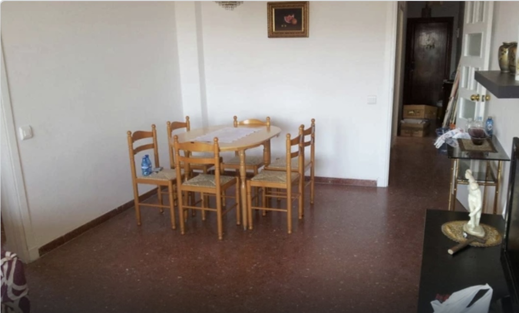 Se alquila desde ahora hasta 30.6.26 y desde 01/09/2026- 30/06/2027 bonito piso cerca de la playa, con vistas al mar en Torremolinos.