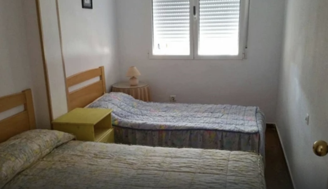 Se alquila desde ahora hasta 30.6.26 y desde 01/09/2026- 30/06/2027 bonito piso cerca de la playa, con vistas al mar en Torremolinos.