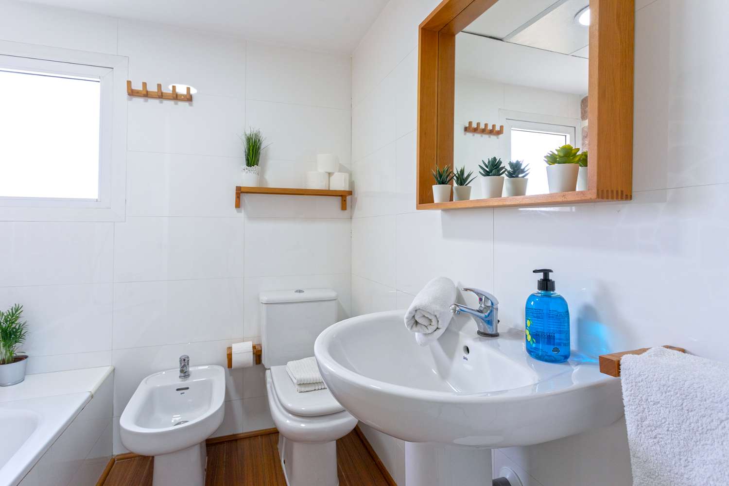 SE ALQUILA 01/09/2026 - 31/05/2027 MAGNIFICO APARTAMENTO 2 DORMITORIOS CON VISTA AL MAR EN PLAYAMAR