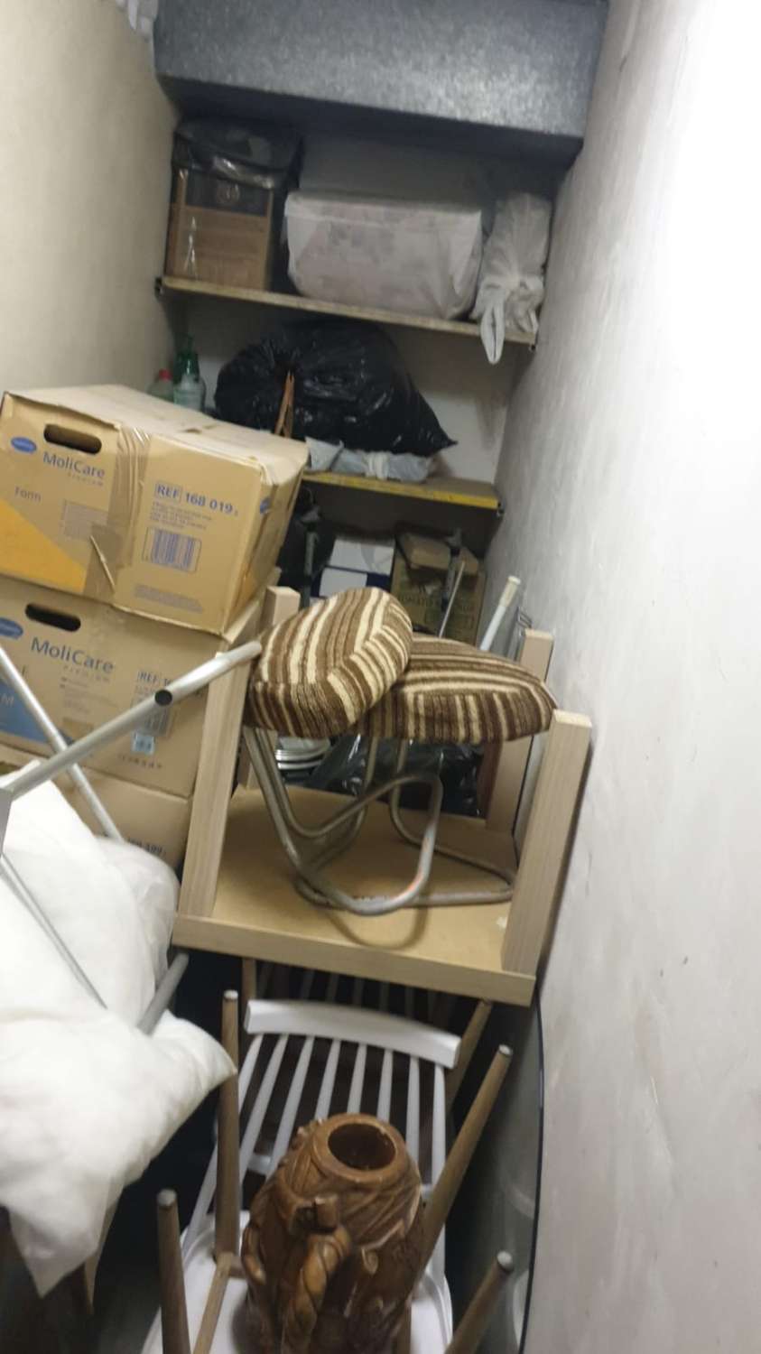 SE ALQUILA DESDE ahora -30.6.26 BONITO APARTAMENTO EN 1ª LINEA DE PLAYA EN LA CARIHUELA (TORREMOLINOS).