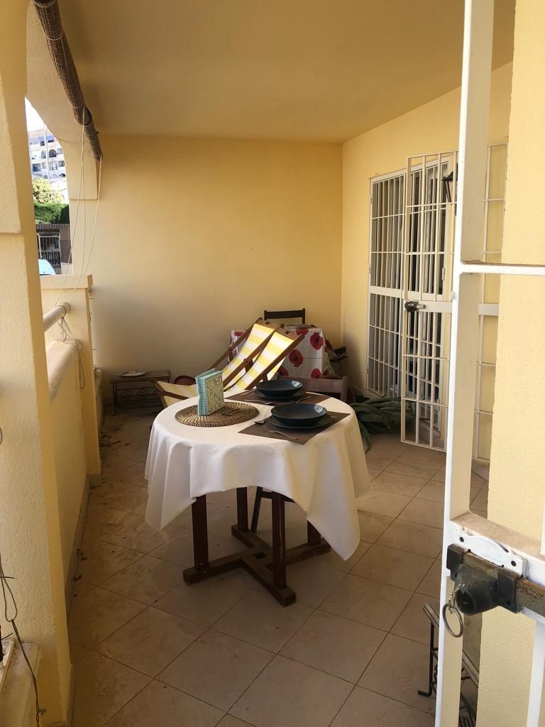 Se vende excelente apartamento en zona de Torrequebrada (Benalmádena).