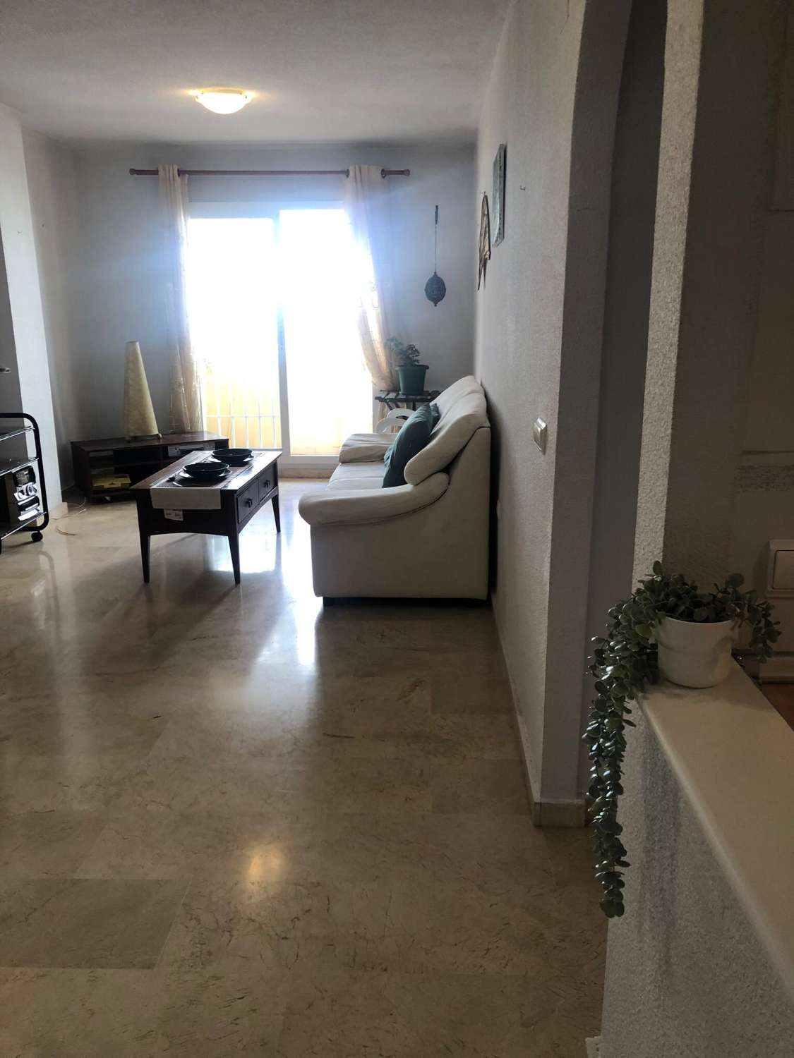 Se vende excelente apartamento en zona de Torrequebrada (Benalmádena).