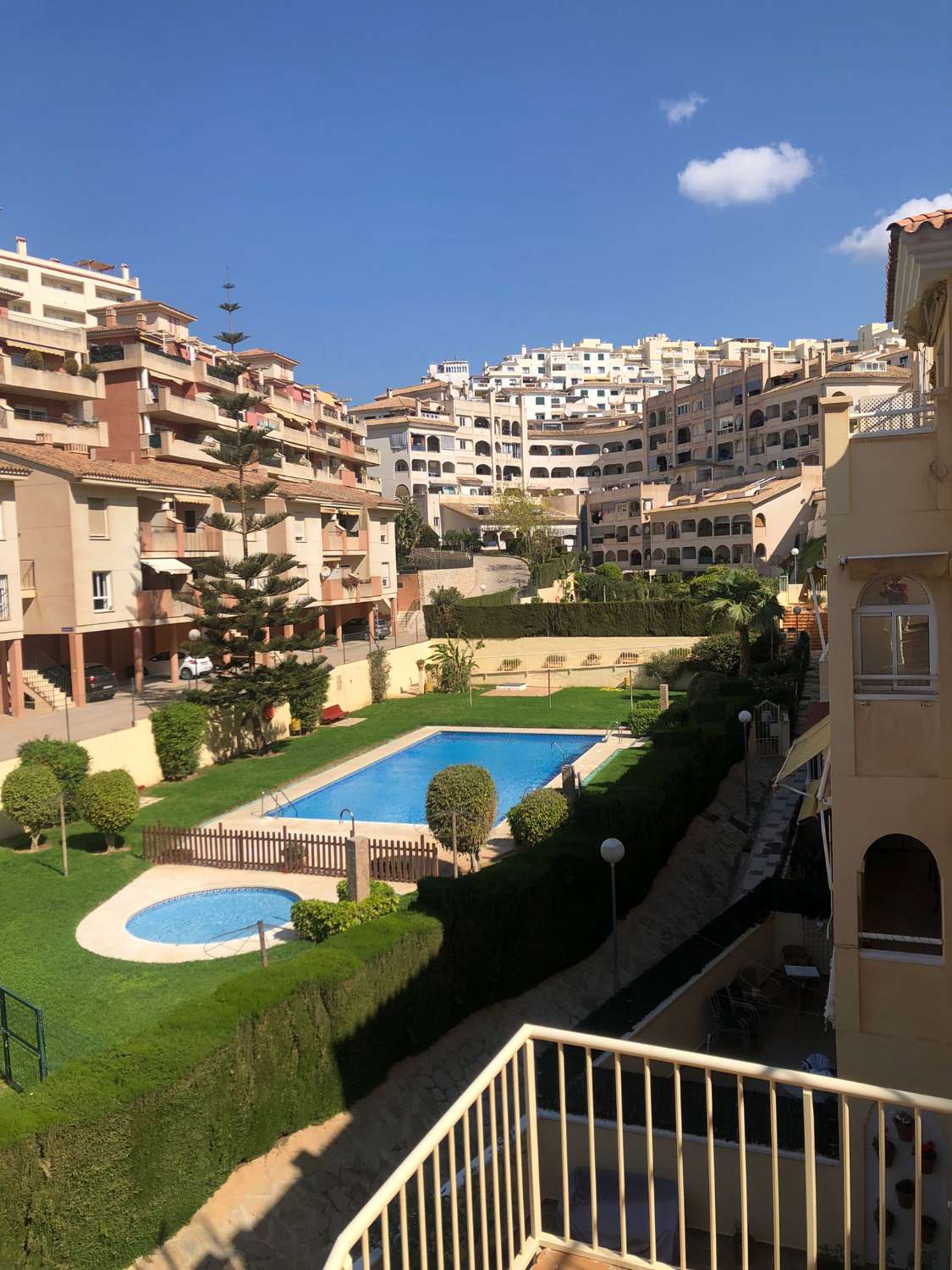 Se vende excelente apartamento en zona de Torrequebrada (Benalmádena).
