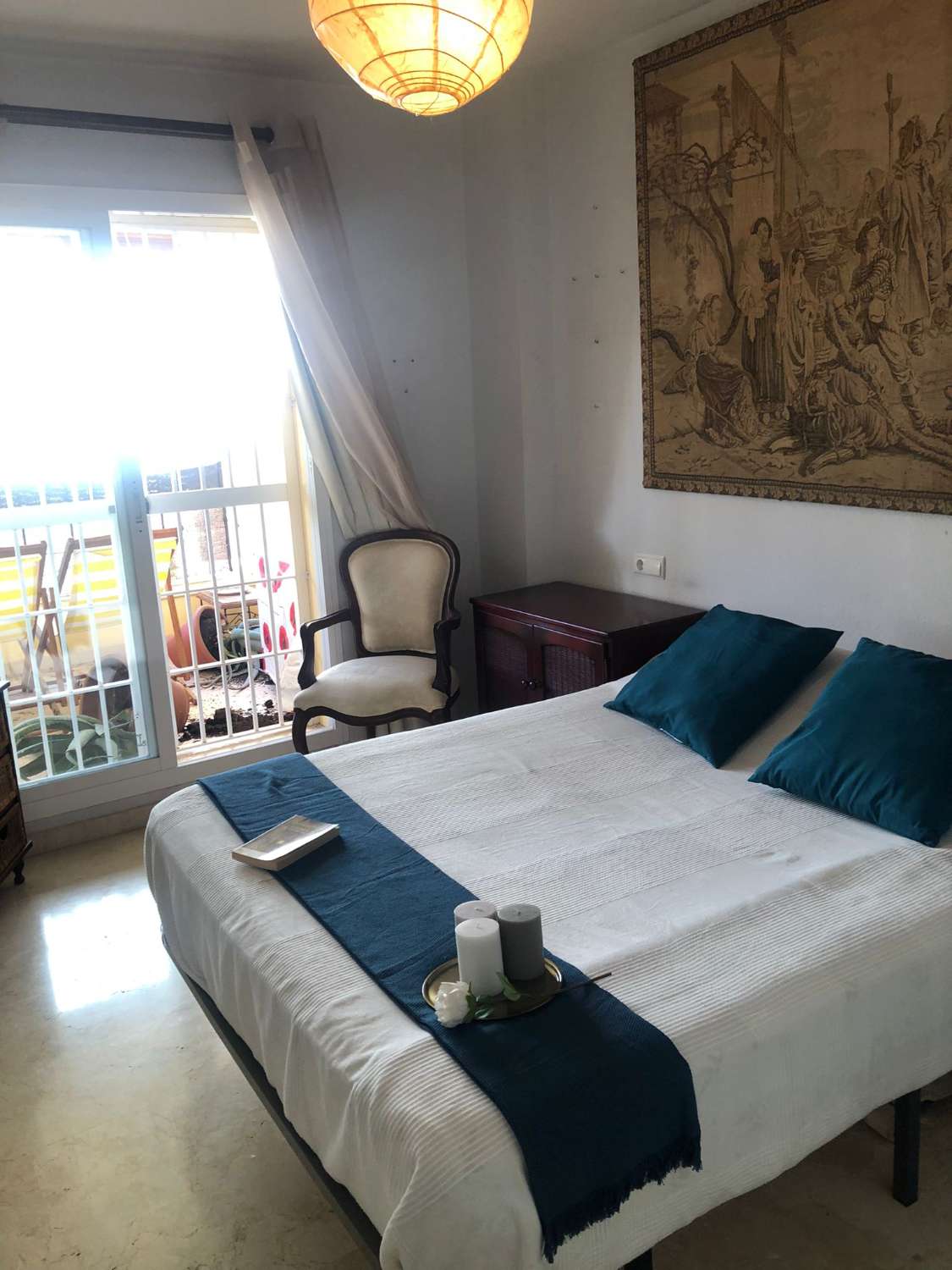 Se vende excelente apartamento en zona de Torrequebrada (Benalmádena).