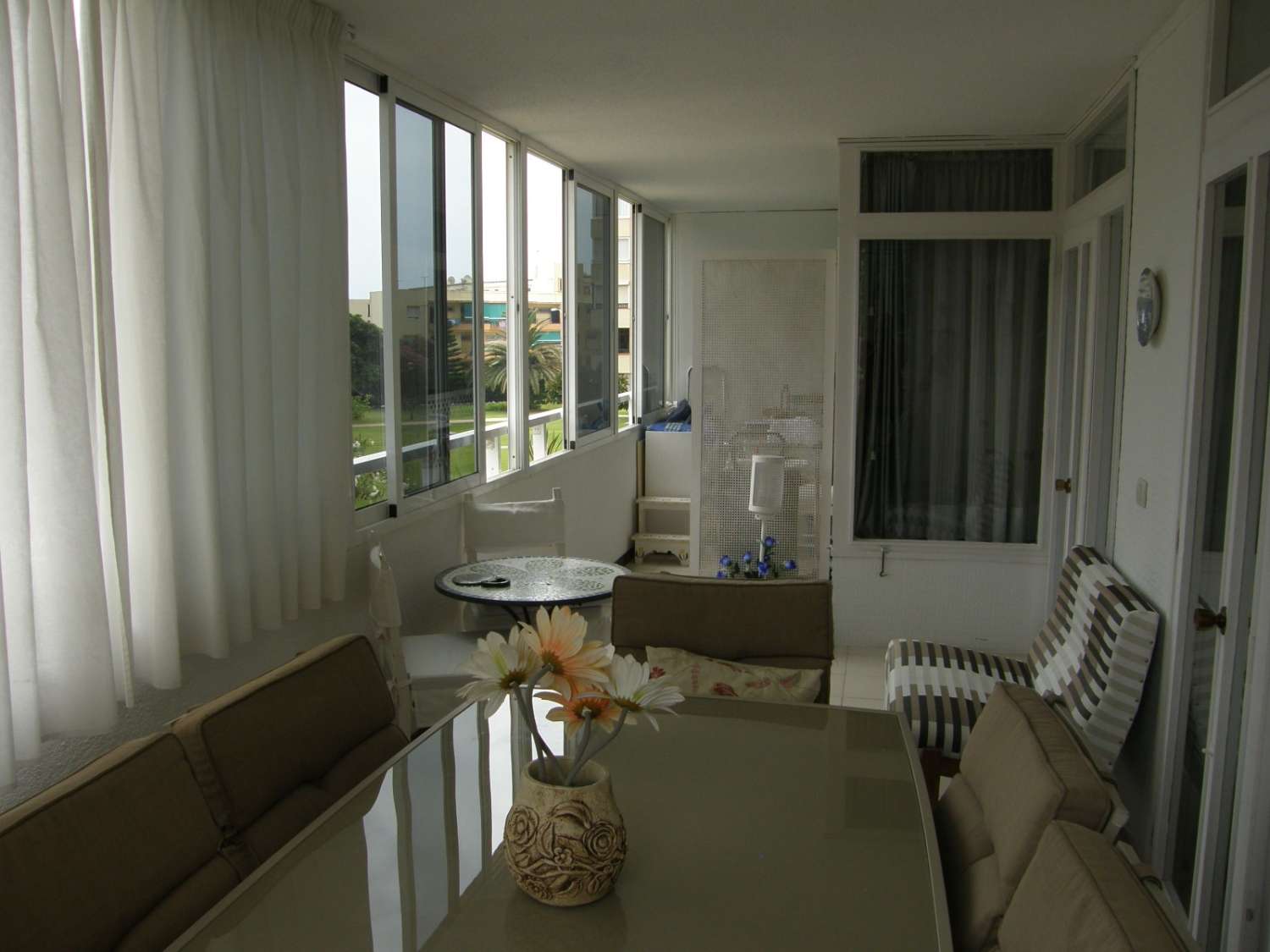 SE ALQUILA BONITO APARTAMENTO CON VISTAS PARCIALES AL MAR DESDE 01/09/2026 HASTA 30.6.27 EN PLAYAMAR (TORREMOLINOS)