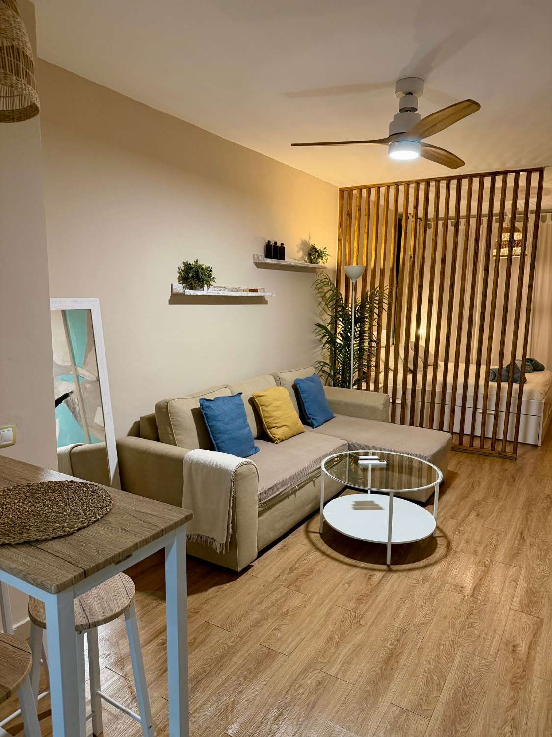 IT IS RENTED UNTIL 30/06/26 AND FROM 01/09/2026 TO 30/06/2027. SPACIOUS RENOVATED STUDIO IN THE CENTRE OF TORREMOLINOS