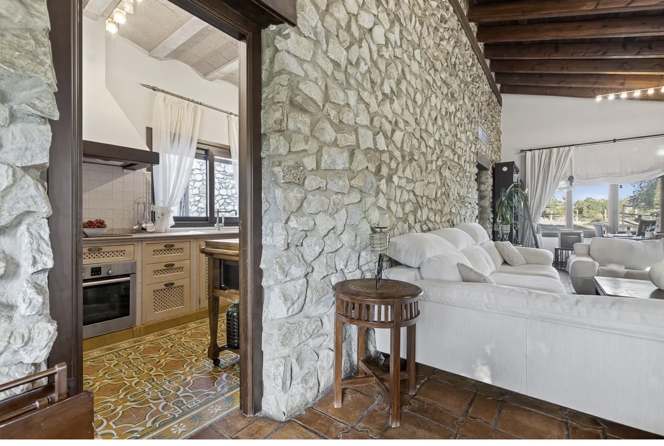 Country Property for rent in Sevilla