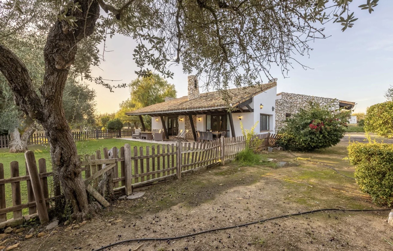 Country Property for rent in Sevilla