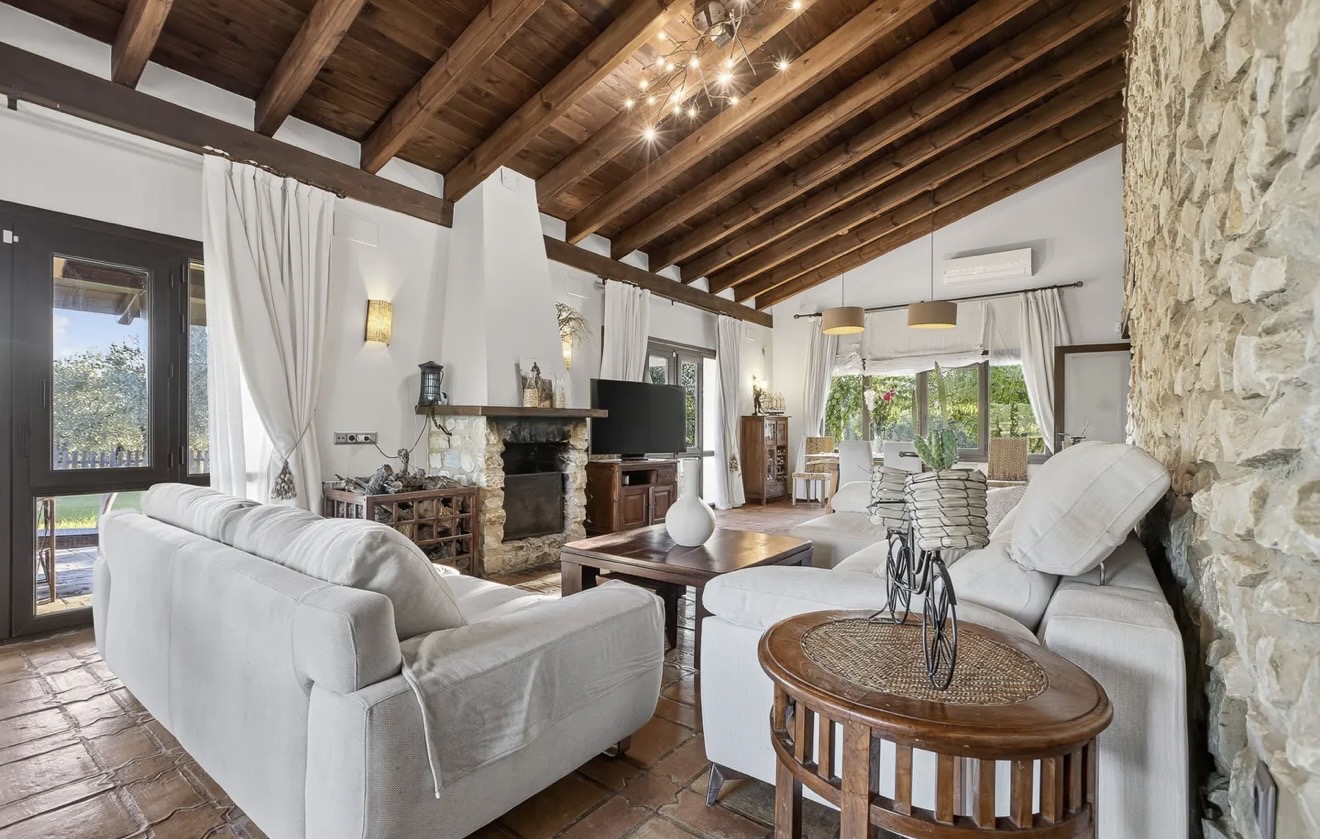 Country Property for rent in Sevilla