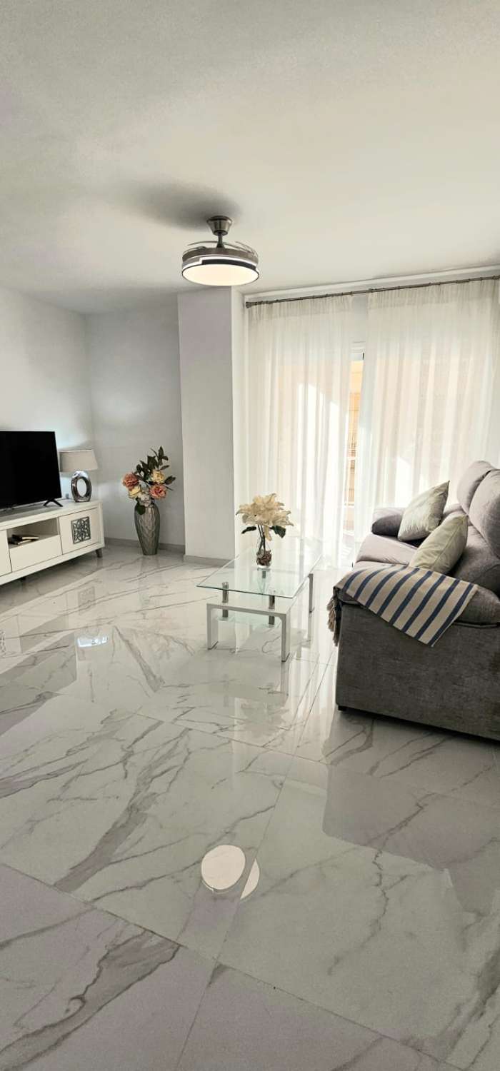 BEAUTIFUL BEACHFRONT APARTMENT FOR SALE IN FUENGIROLA