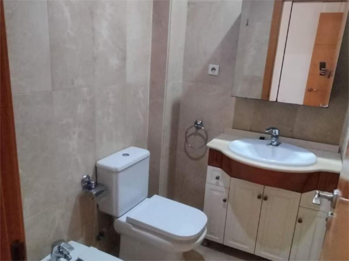 SE ALQUILA POR LARGA TEMPORADA DESDE YA BONITO APARTAMENTO EN ZONA EL ARENAL (BENALMADENA)