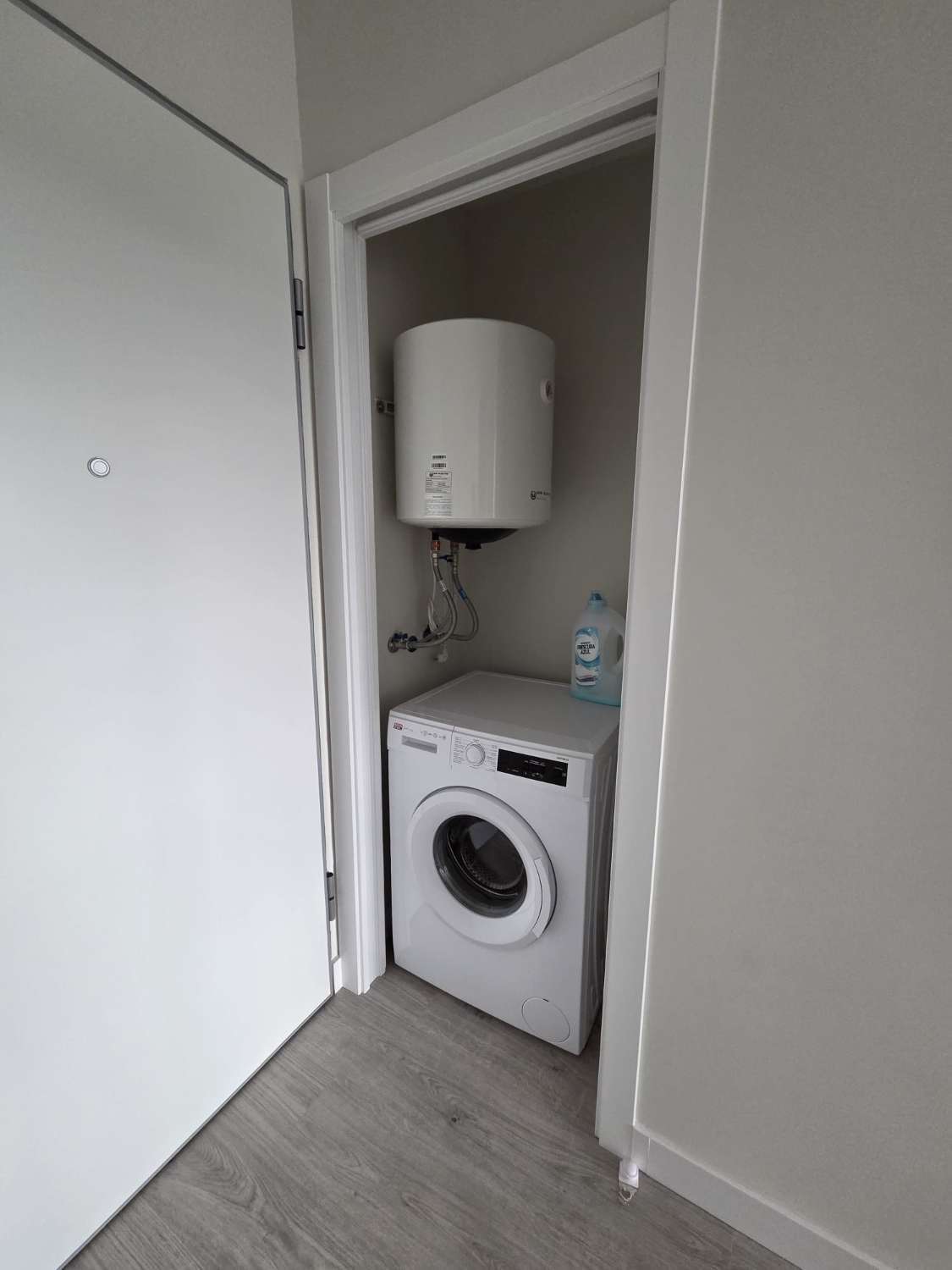 LARGA TEMPORADA SE ALQUILA BONITO APARTAMENTO EN LA COLINA CON VISTAS AL MAR (TORREMOLINOS )