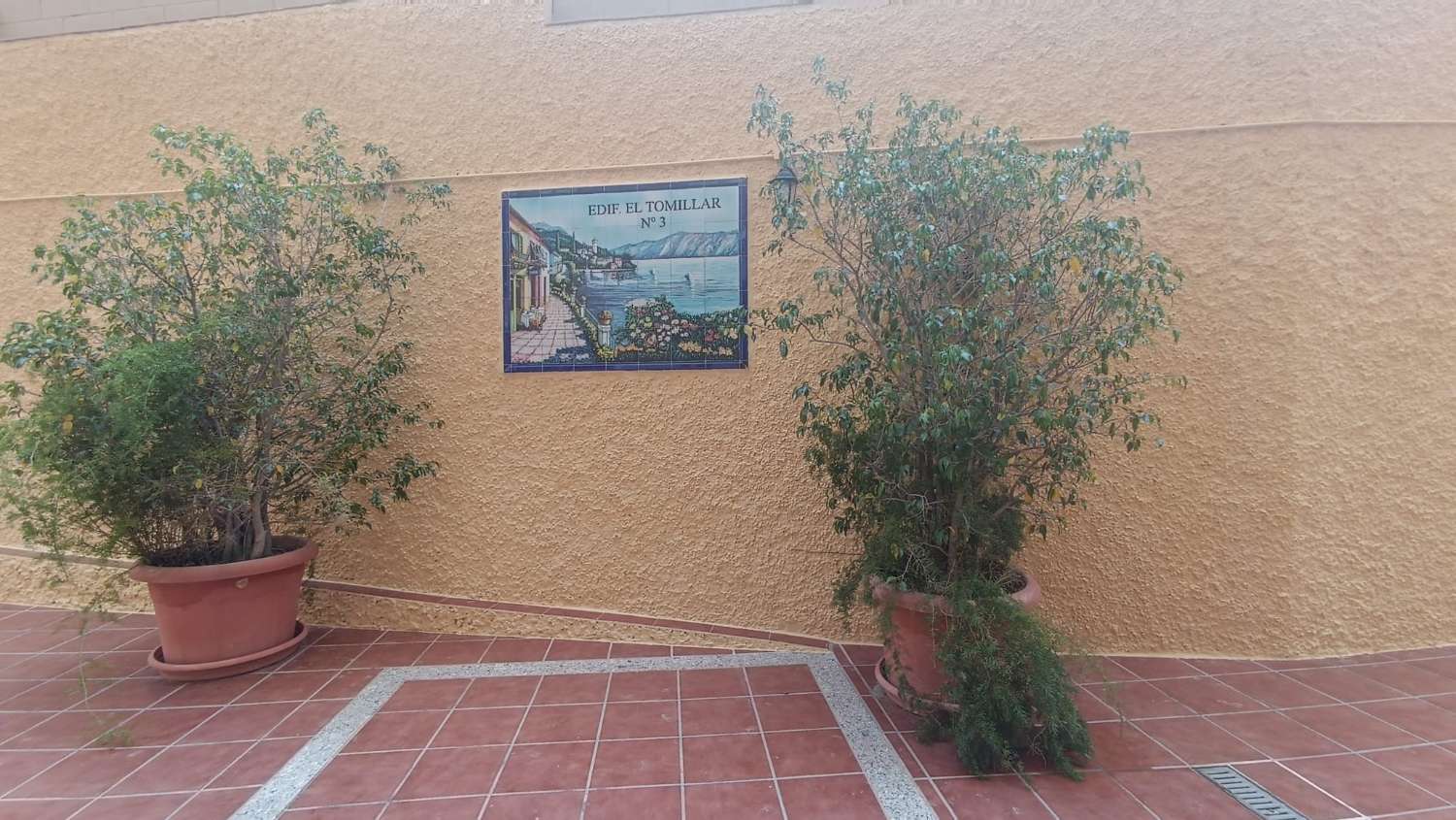 MEDIA TEMPORADA .SE ALQUILA DESDE 1.9.26-30.6.27 BONITO APARTAMENTO CON VISTAS AL MAR A 60 METROS DE LA PLAYA EN BENALMADENA