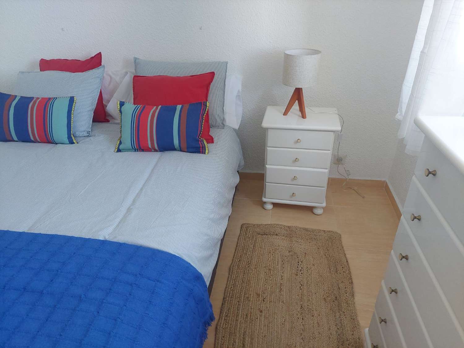 SE ALQUILA DESDE AHORA HASTA 30.11.26 y desde 2.12.26-30.6.27 .BONITO APARTAMENTO CON VISTAS A MAR EN ARROYO DE LA MIEL (BENALMADENA)