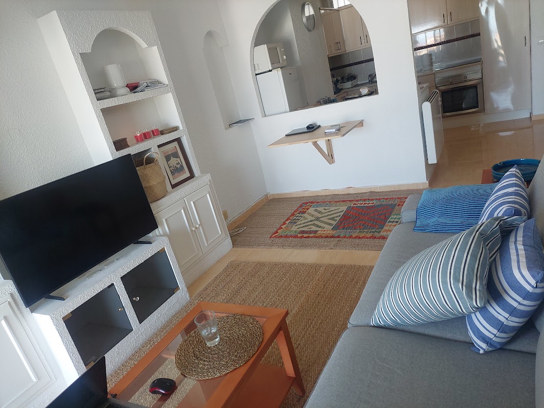SE ALQUILA DESDE AHORA HASTA 30.11.26 y desde 2.12.26-30.6.27 .BONITO APARTAMENTO CON VISTAS A MAR EN ARROYO DE LA MIEL (BENALMADENA)