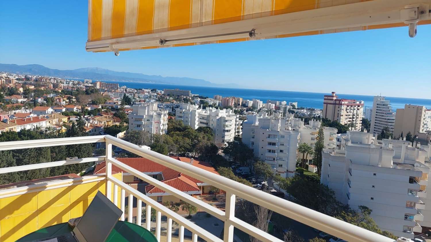 SE ALQUILA DESDE AHORA HASTA 30.11.26 y desde 2.12.26-30.6.27 .BONITO APARTAMENTO CON VISTAS A MAR EN ARROYO DE LA MIEL (BENALMADENA)