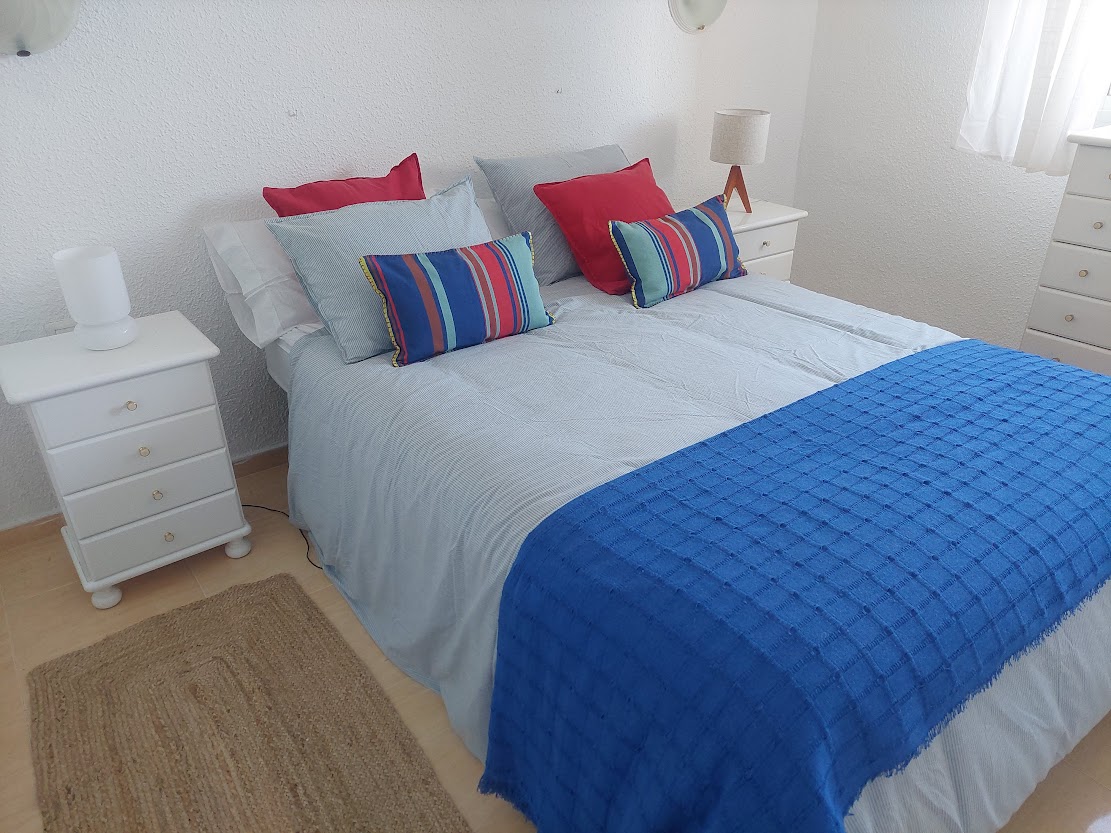 SE ALQUILA DESDE AHORA HASTA 30.11.26 y desde 2.12.26-30.6.27 .BONITO APARTAMENTO CON VISTAS A MAR EN ARROYO DE LA MIEL (BENALMADENA)